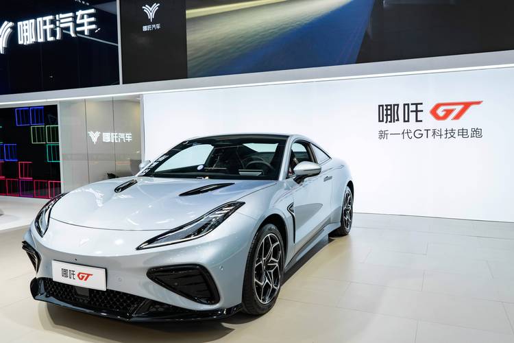 广州荔湾区鑫欧乐企业管理咨询哪吒汽车在智能汽车领域的表现，领途汽车在新能源汽车市场中的影响力